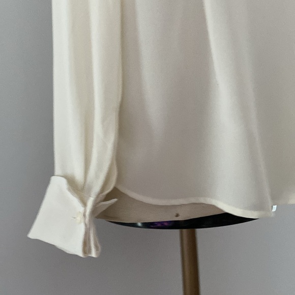 NEW YORK & COMPANY cream button down w/ French cuffs and pointed collar. L - Picture 6 of 8